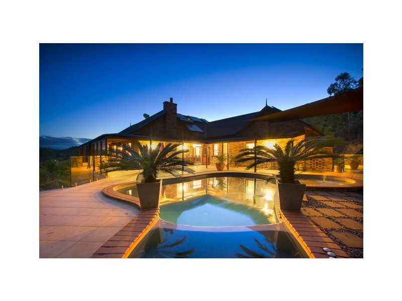 52 Parkway Drive, Advancetown QLD 4211