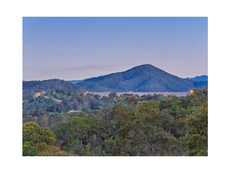 52 Parkway Drive, Advancetown QLD 4211