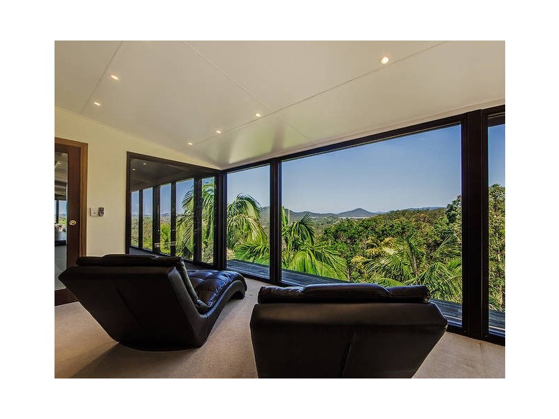 52 Parkway Drive, Advancetown QLD 4211