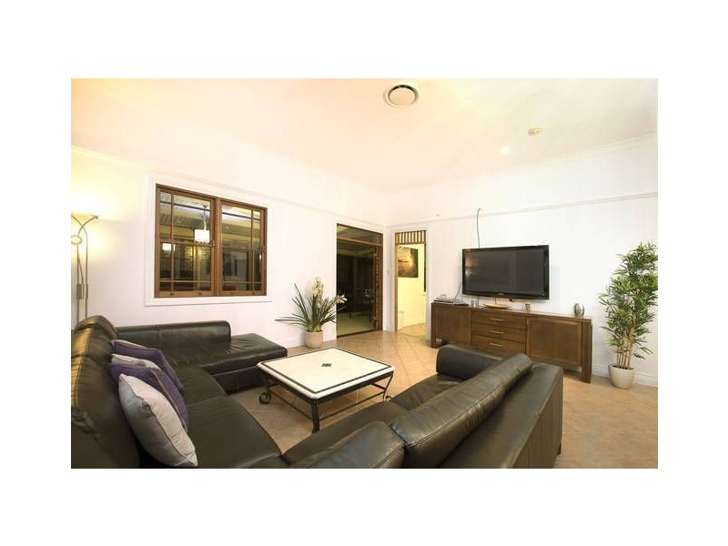 52 Parkway Drive, Advancetown QLD 4211