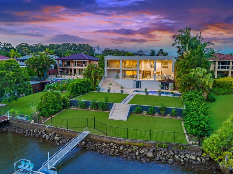 5 Riverbank Court, Ashmore QLD 4214