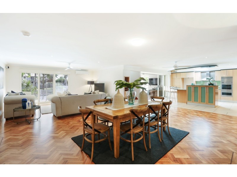 60 Blair Athol Crescent, Sorrento QLD 4217