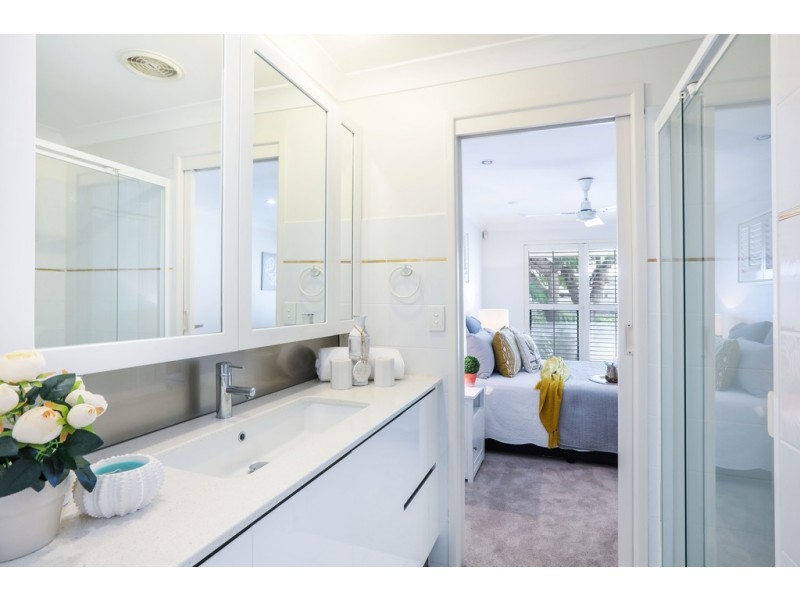 60 Blair Athol Crescent, Sorrento QLD 4217