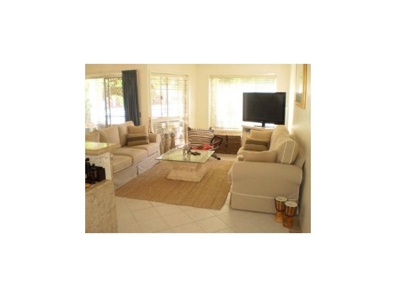 4/141 Surf Parade, Broadbeach QLD 4218