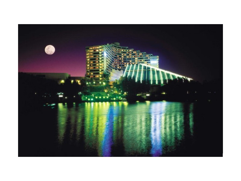 802/89 ‘The Wave’ Surf Parade, Broadbeach QLD 4218