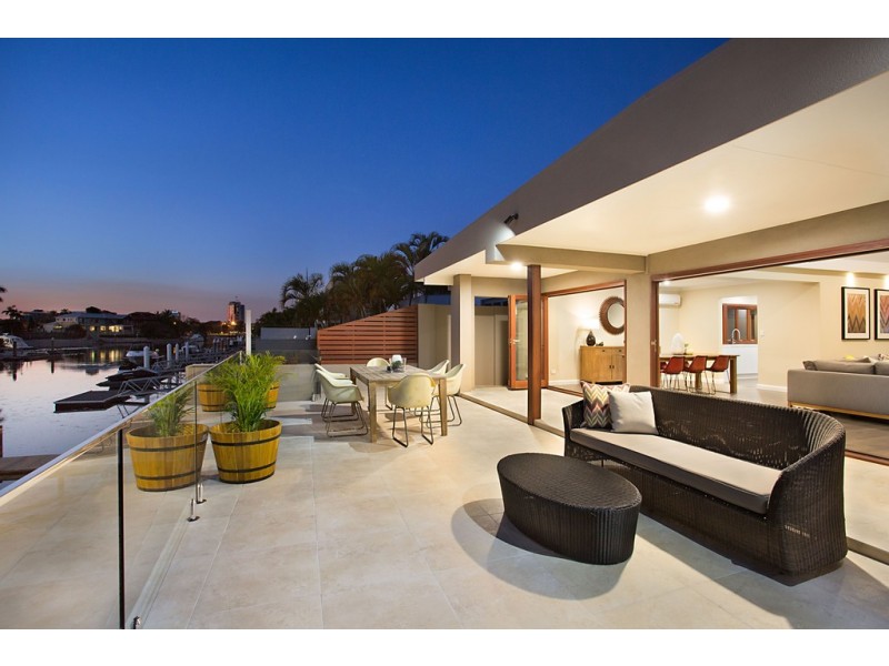 46 The Promenade, Isle Of Capri QLD 4217