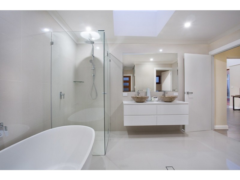 46 The Promenade, Isle Of Capri QLD 4217
