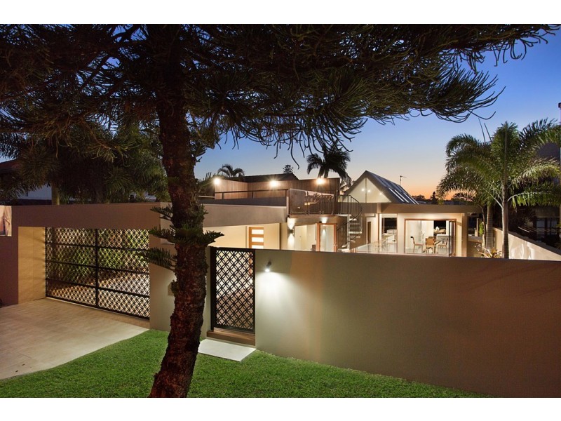 46 The Promenade, Isle Of Capri QLD 4217