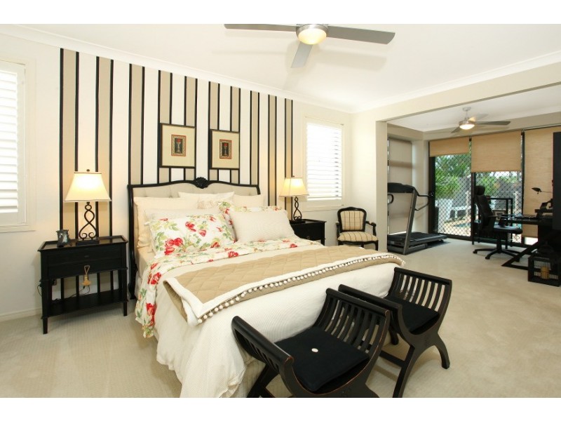 13 Renate Way, Benowa Waters QLD 4217