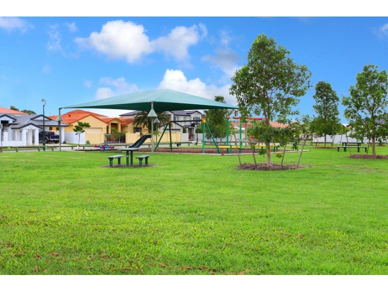 13 Renate Way, Benowa Waters QLD 4217