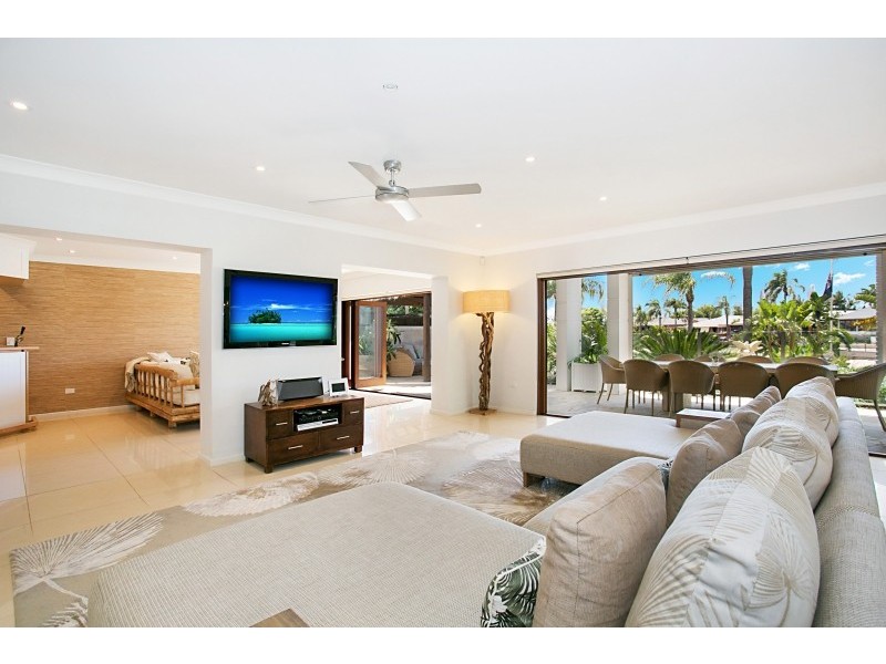 13 Argyle Crescent, Sorrento QLD 4217