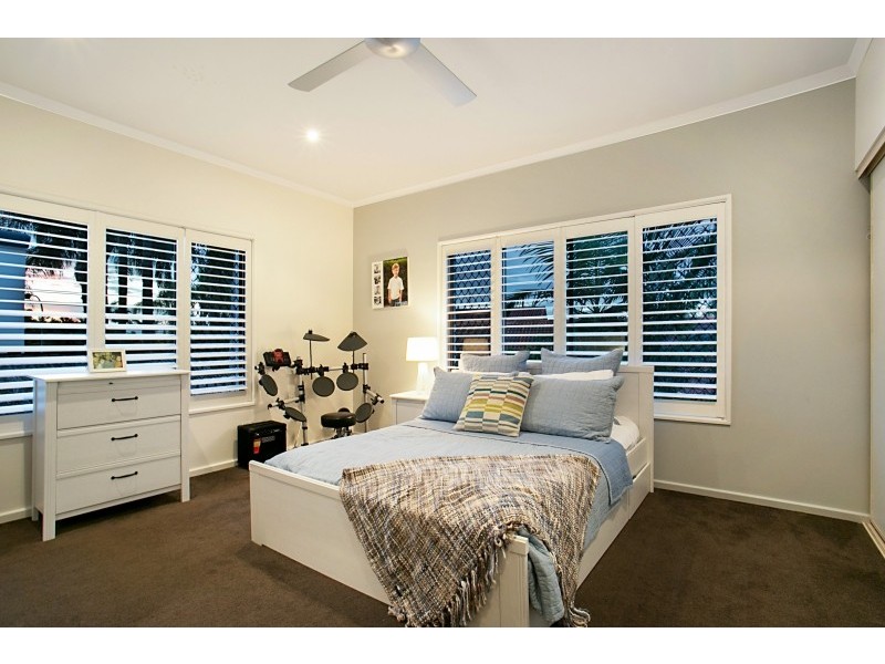 13 Argyle Crescent, Sorrento QLD 4217