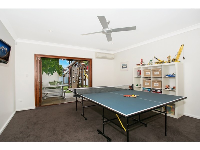 13 Argyle Crescent, Sorrento QLD 4217