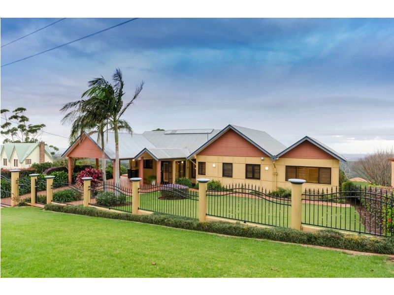 24 Paradise Drive, Eagle Heights QLD 4271