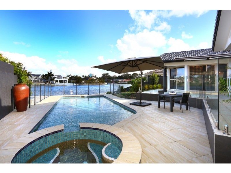 23/40 Cotlew Street East, Southport QLD 4215