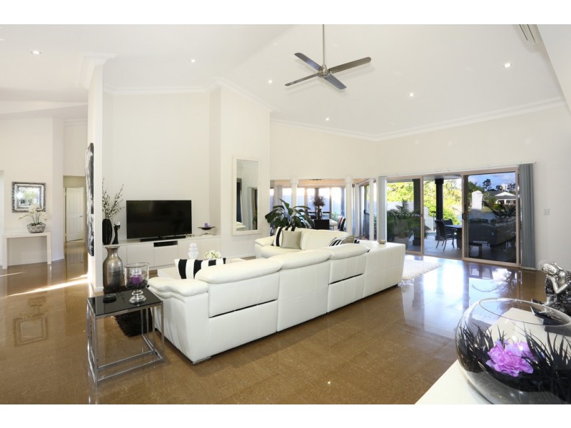 23/40 Cotlew Street East, Southport QLD 4215