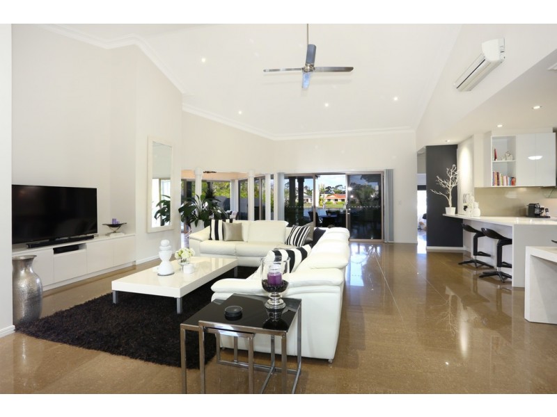 23/40 Cotlew Street East, Southport QLD 4215
