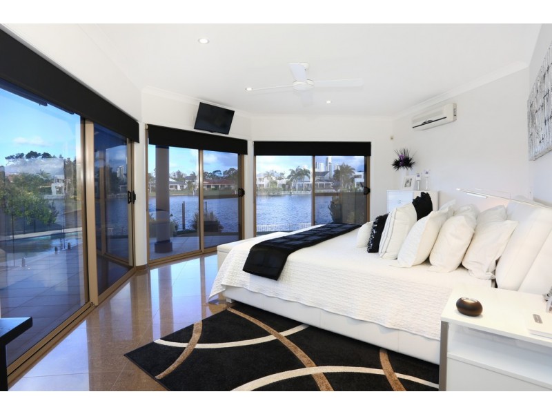 23/40 Cotlew Street East, Southport QLD 4215