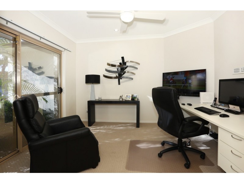 23/40 Cotlew Street East, Southport QLD 4215