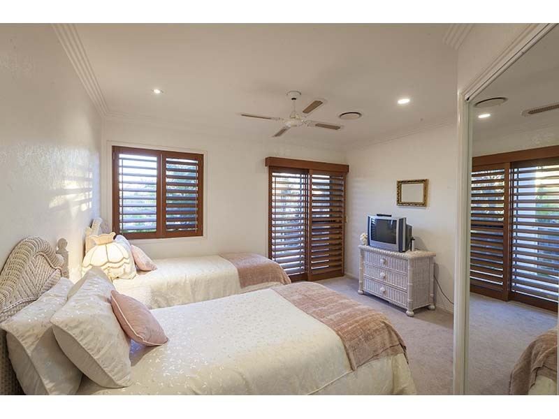 26 Cabana Boulevard, Benowa Waters QLD 4217