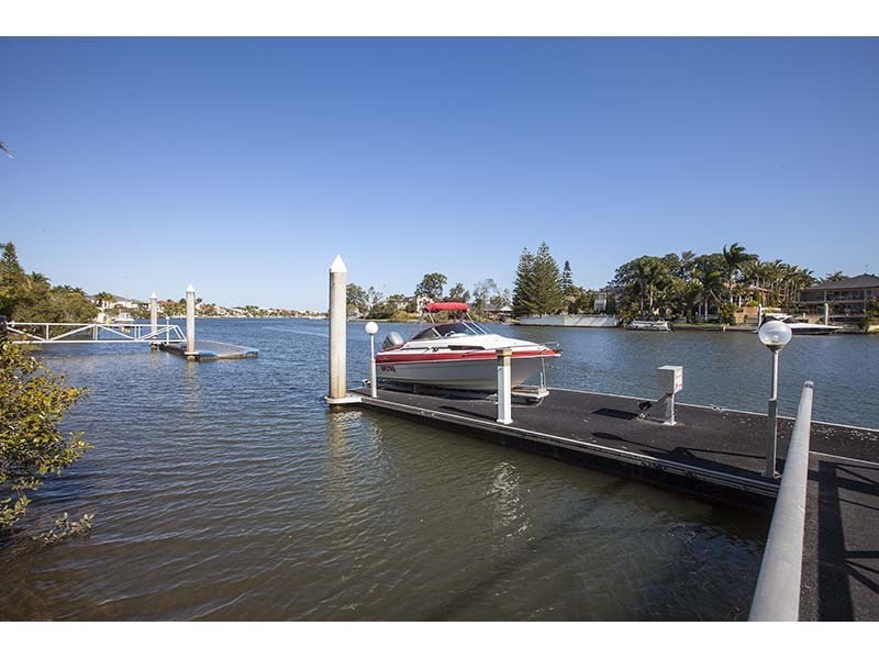 26 Cabana Boulevard, Benowa Waters QLD 4217