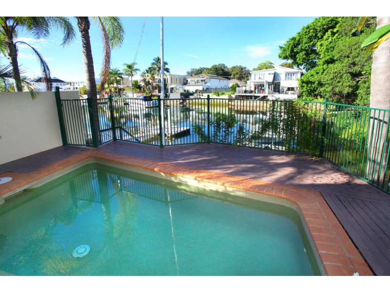 1/3 Pisa Court, Surfers Paradise QLD 4217