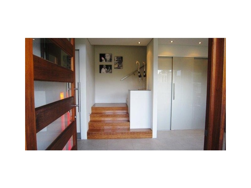 1/12 Oak Avenue, Surfers Paradise QLD 4217