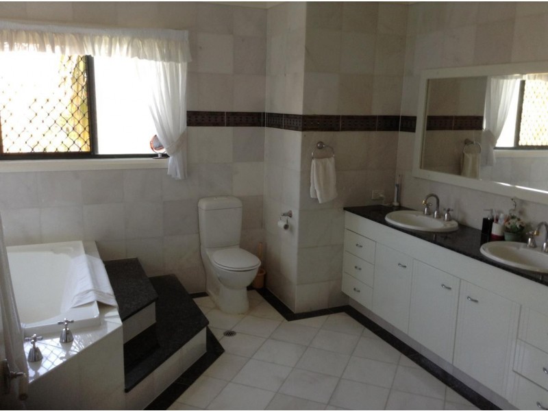 140/40 Surfers Waters Estate, Southport QLD 4215