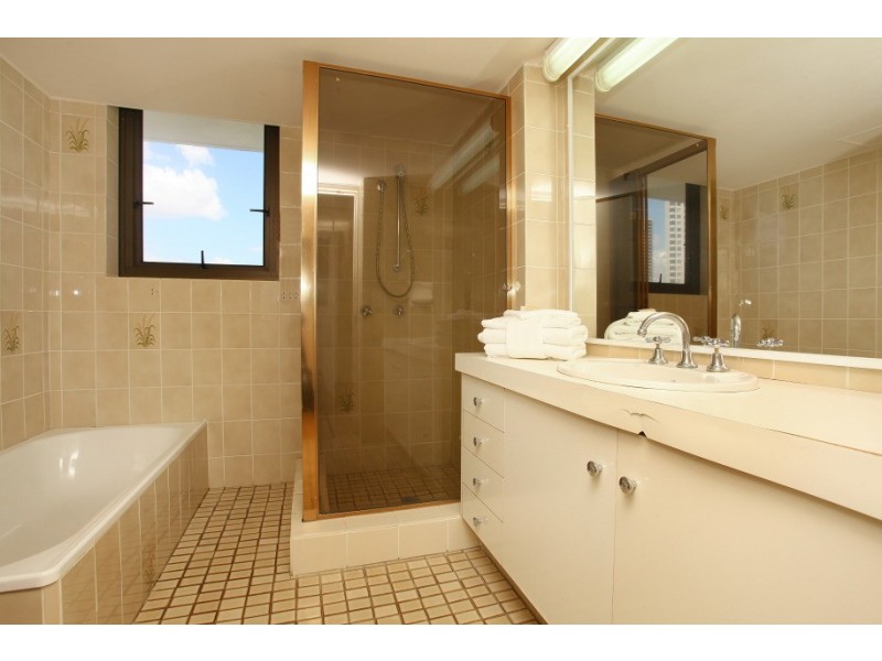 39/4 ‘Acapulco’ Thornton Street, Surfers Paradise QLD 4217