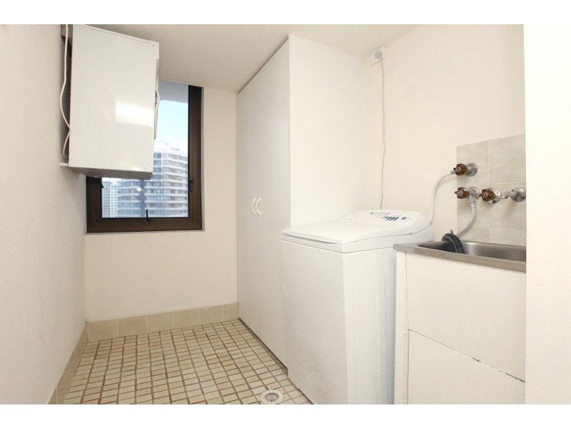 39/4 ‘Acapulco’ Thornton Street, Surfers Paradise QLD 4217