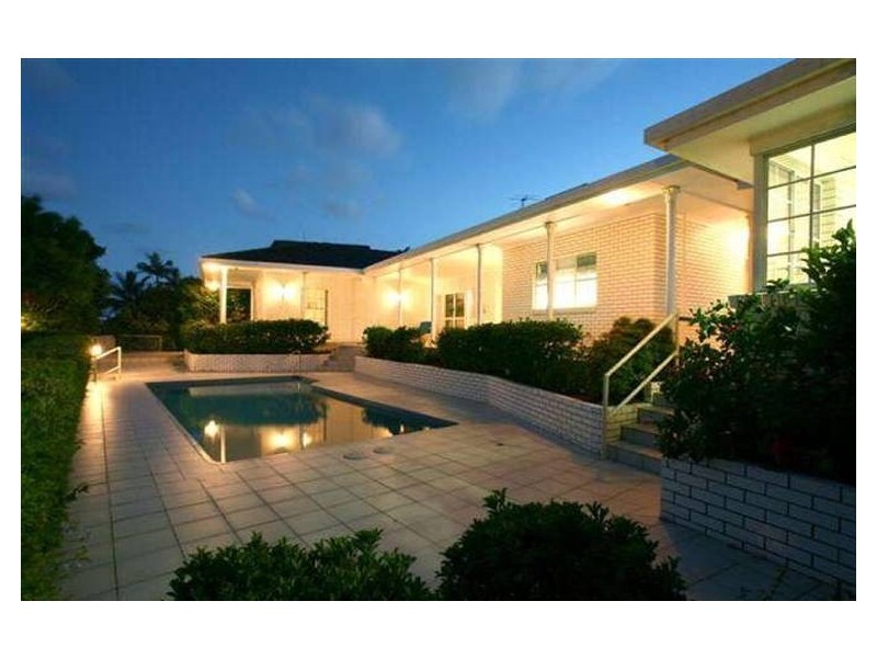12 Marseille Court, Sorrento QLD 4217