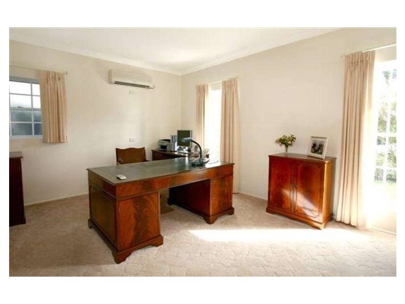 12 Marseille Court, Sorrento QLD 4217
