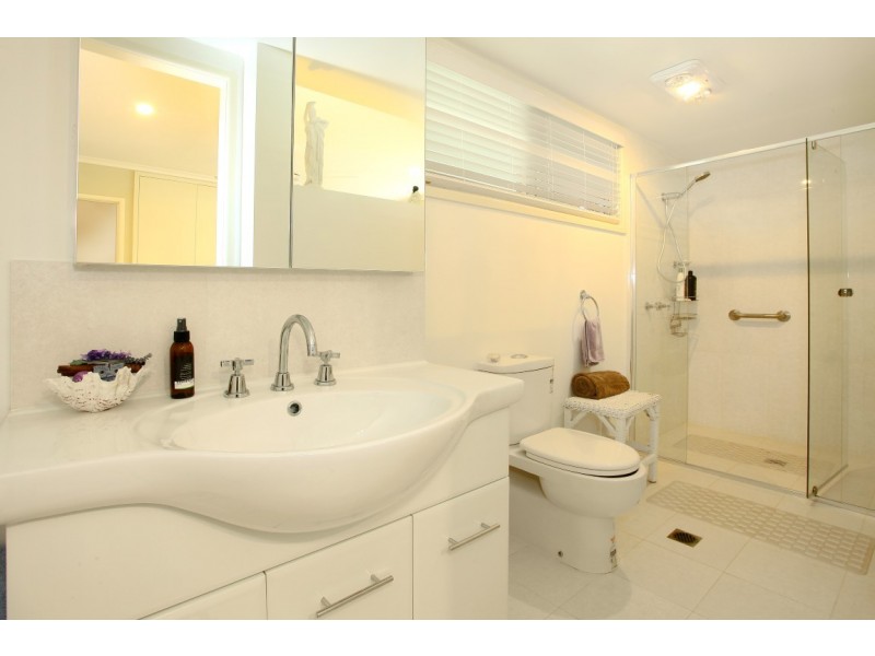 11 Capistrano Court, Southport QLD 4215