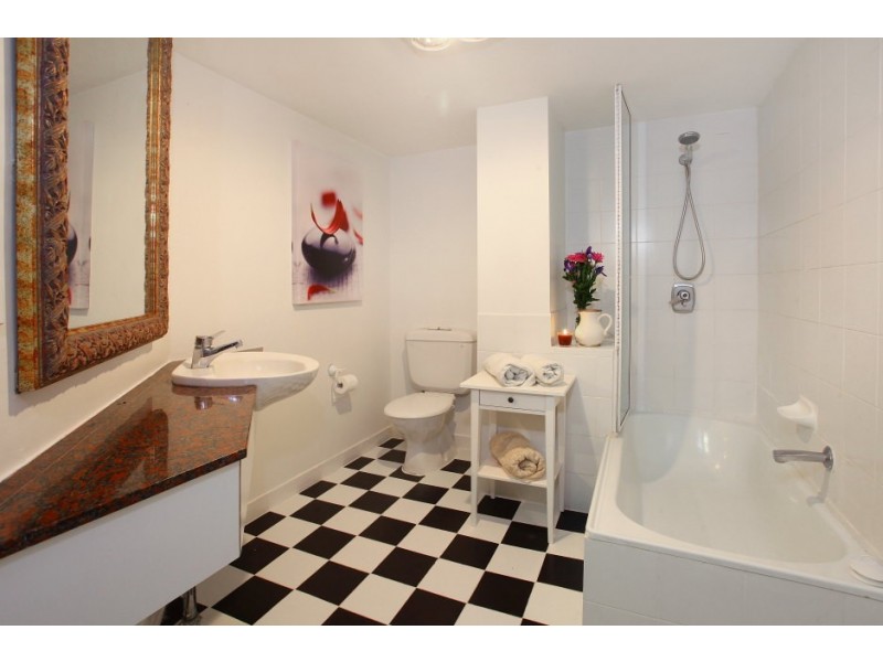 2/26 ‘Paros on the Beach’ OId Burleigh Rd, Surfers Paradise QLD 4217