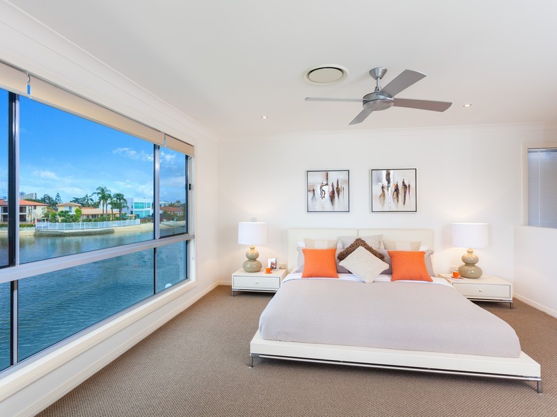 17 Alvarado Court, Broadbeach Waters QLD 4218