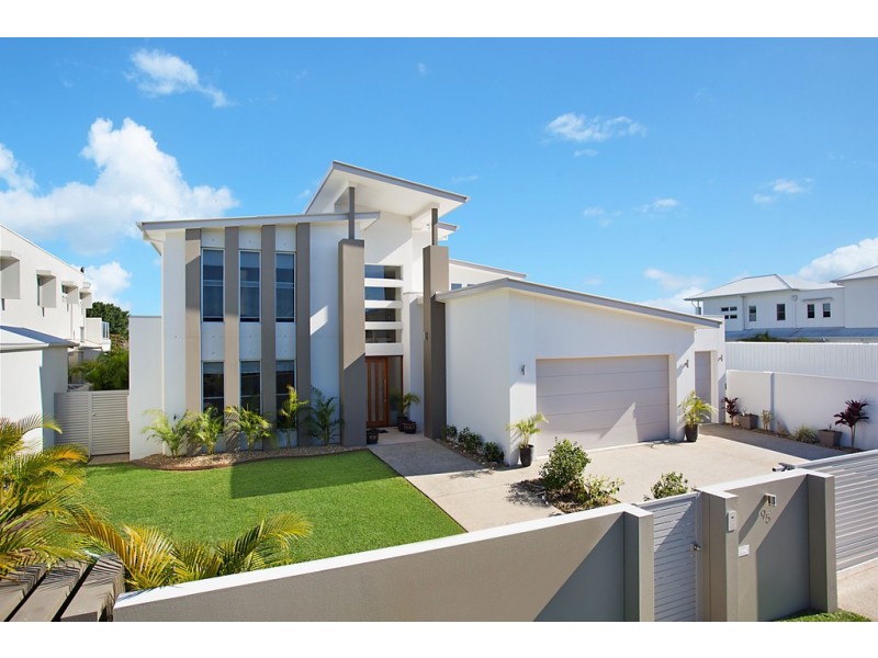 95 Sir Bruce Small Boulevard, Benowa Waters QLD 4217