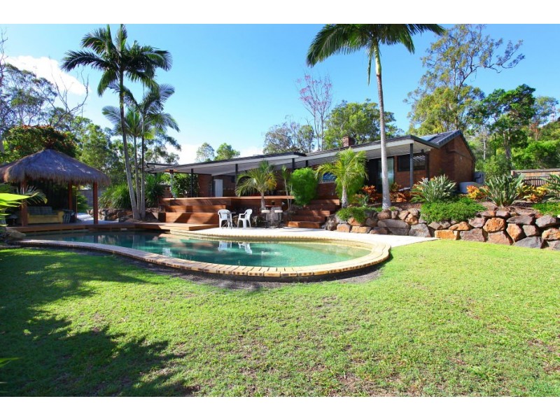 19 Uplands Drive, Parkwood QLD 4214