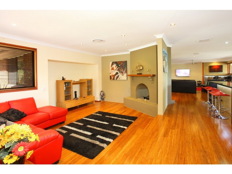 19 Uplands Drive, Parkwood QLD 4214