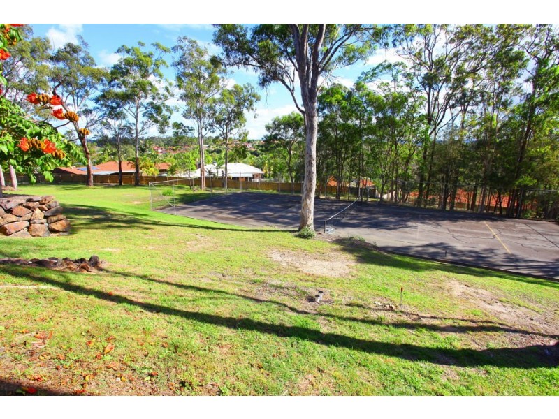 19 Uplands Drive, Parkwood QLD 4214