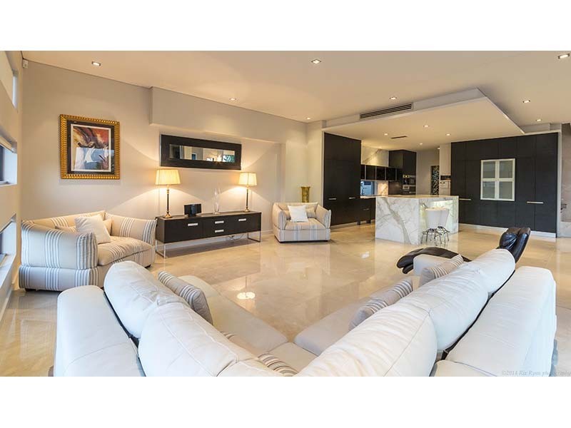27 Knightsbridge Parade East, Sovereign Islands QLD 4216