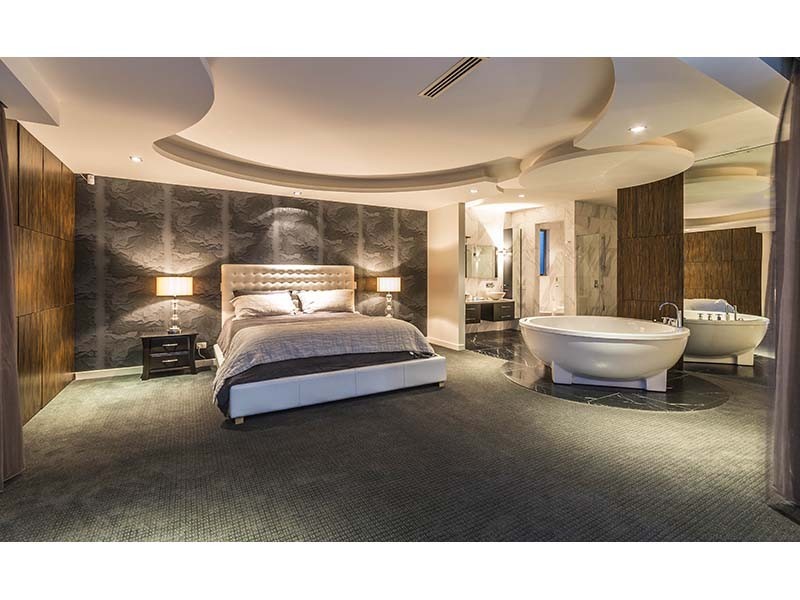 27 Knightsbridge Parade East, Sovereign Islands QLD 4216