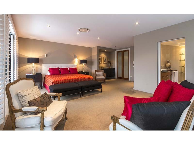 27B Sunrise Boulevard, Surfers Paradise QLD 4217