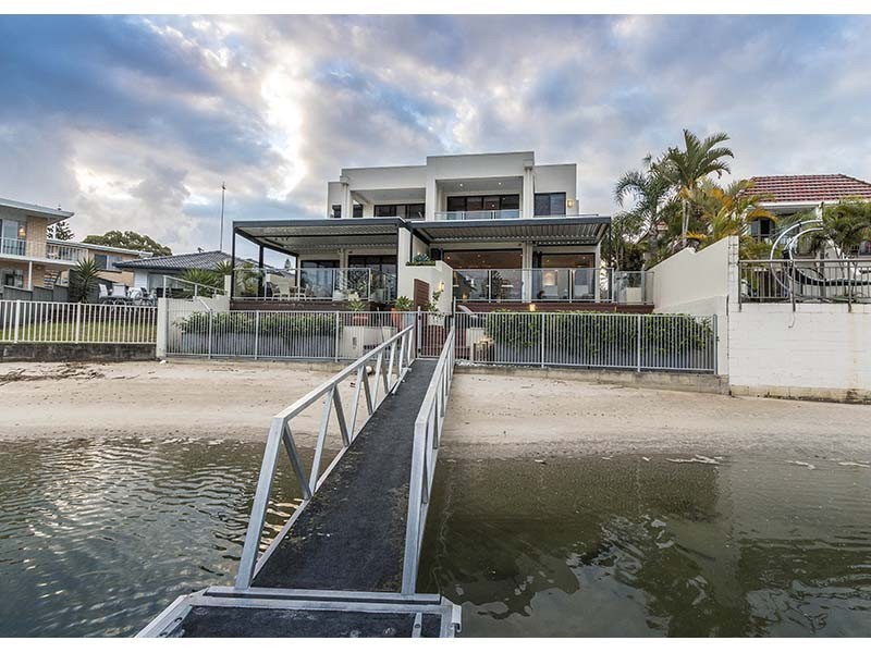 27B Sunrise Boulevard, Surfers Paradise QLD 4217