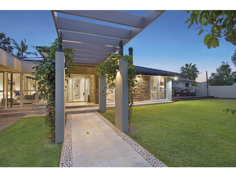 18 Panitz Street, Sorrento QLD 4217