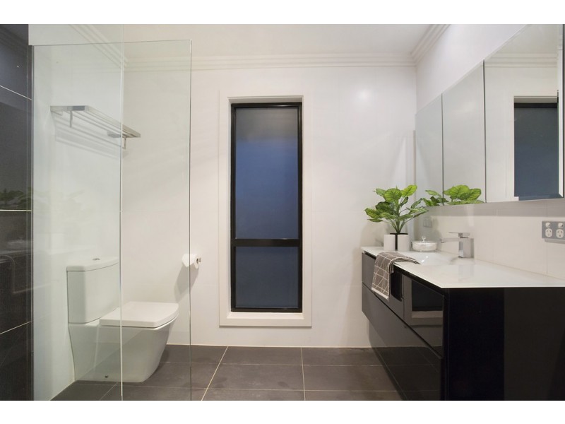 18 Panitz Street, Sorrento QLD 4217