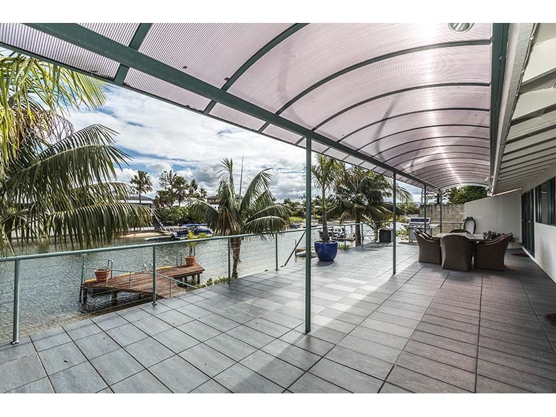 76 Salerno Street, Isle Of Capri QLD 4217