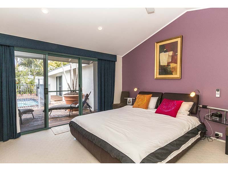 76 Salerno Street, Isle Of Capri QLD 4217