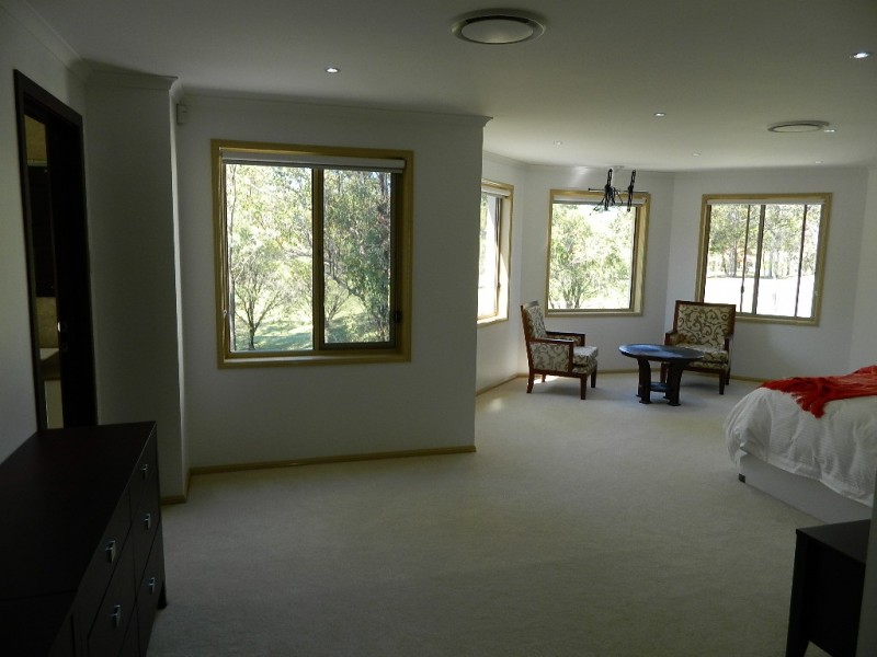 25 Hazel Court, Arundel QLD 4214