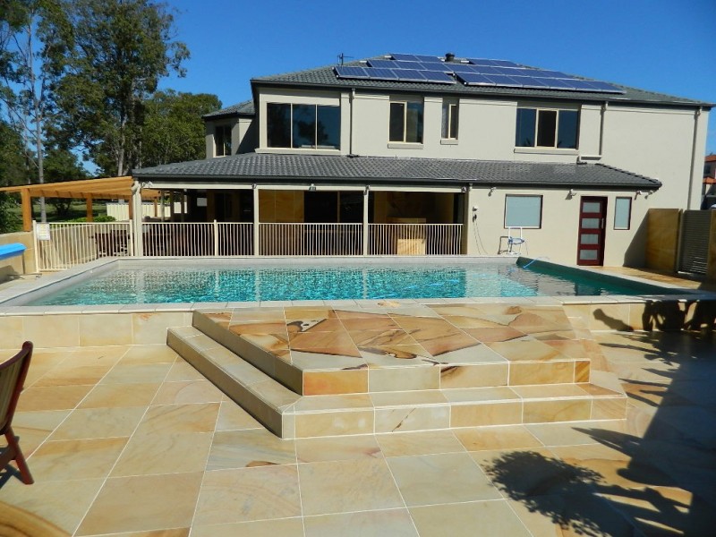 25 Hazel Court, Arundel QLD 4214