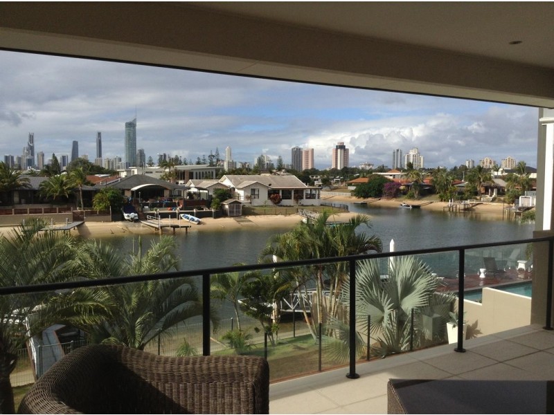 87 TE Peters Drive, Broadbeach QLD 4218